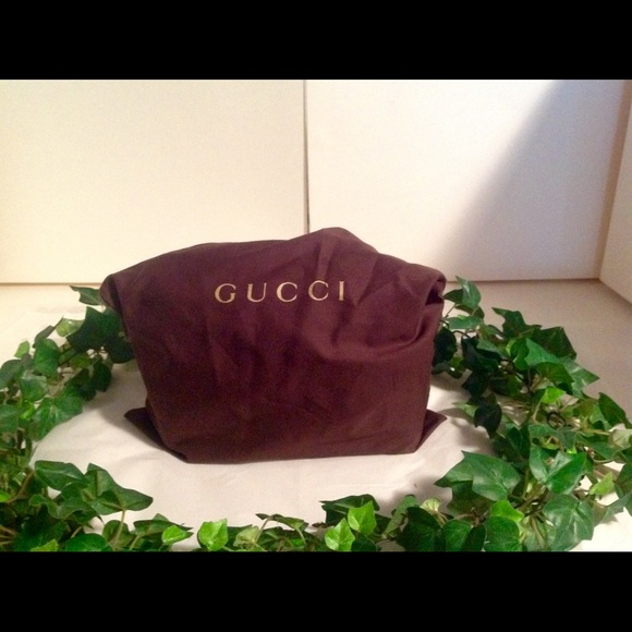 Gucci monogram clutch! - Picture 11 of 13
